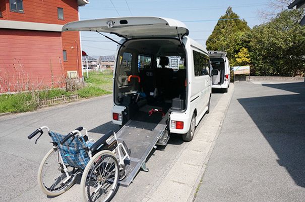 バリアフリー対応の送迎車