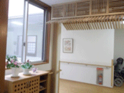 観葉植物のある廊下