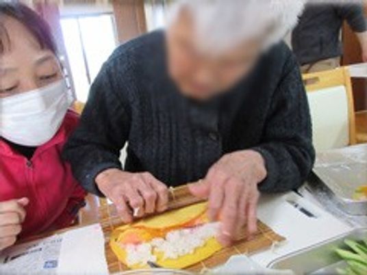 手作り活動の様子