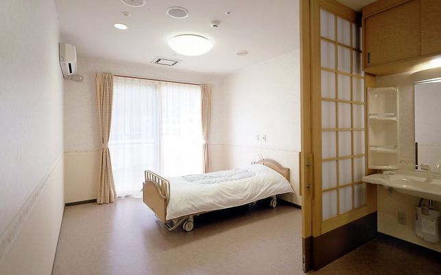 陽光が差し込む居室