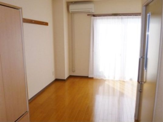 明るい空間の居室