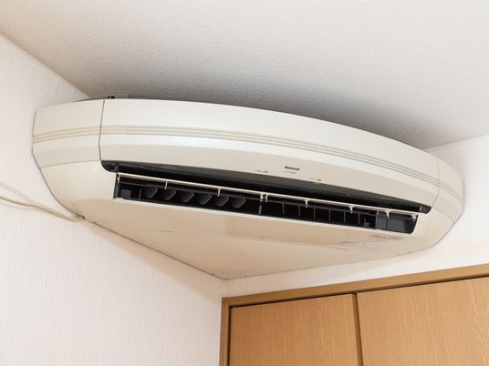 壁掛けエアコン