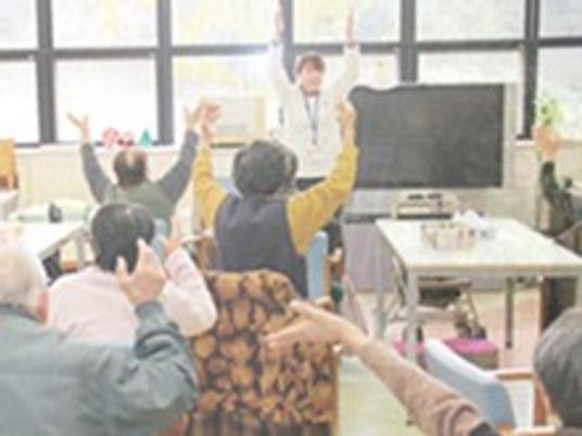 体操が行われる室内