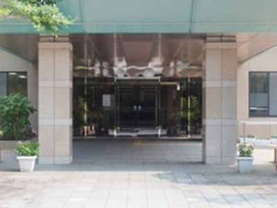広々とした施設の入口