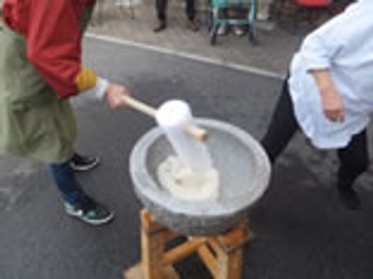 もちつきイベント風景