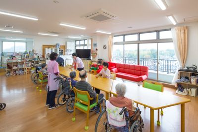 広々としたラウンジ