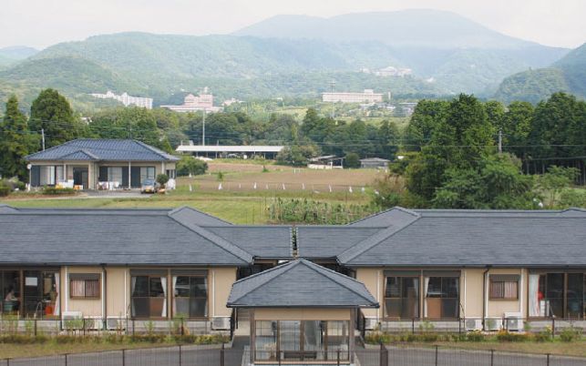 自然に囲まれた施設