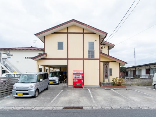 外観の建物全体像