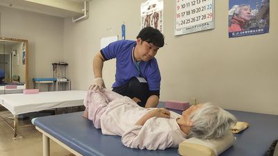機能訓練室での支援