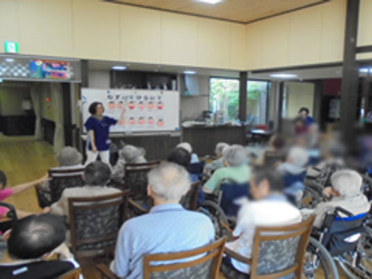 集会中の多目的室