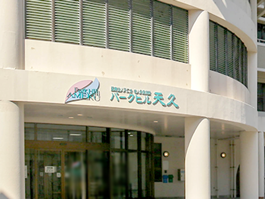 建物のエントランス