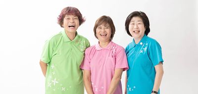笑顔のスタッフたち
