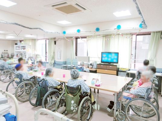 明るく広い空間の共有スペース