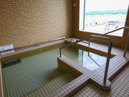 手すり付き浴室
