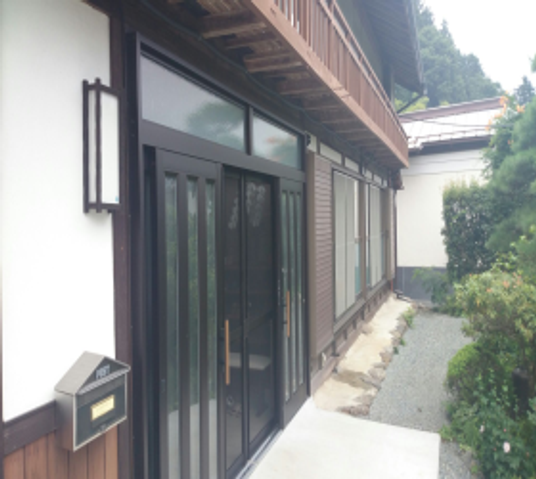 広い和風の玄関