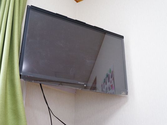 壁掛けテレビの設置