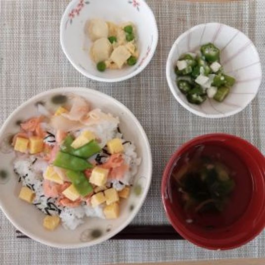 食事メニューの例