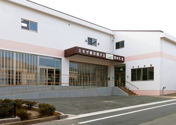 シンプルな建物外観