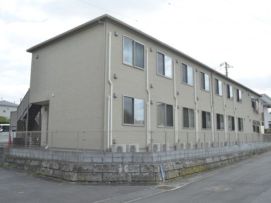 温かみのある建物の外観