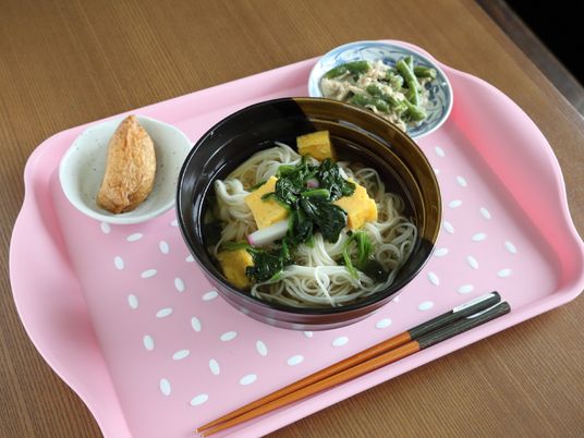 栄養バランスの取れた昼食