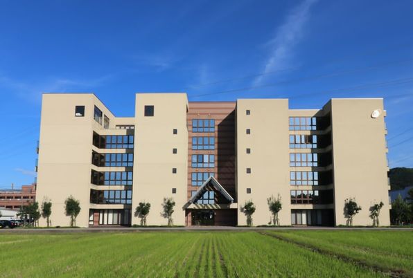 近代的な建物の外観