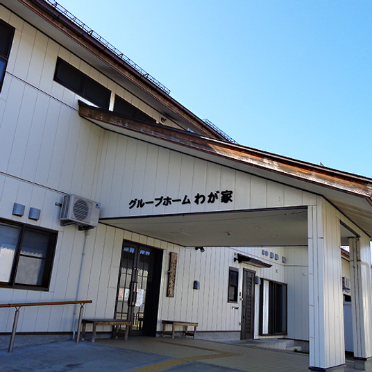 優雅な入口のエントランス