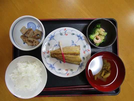 盛り付けられた料理