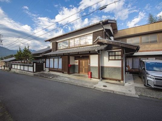 和風の建物の外観