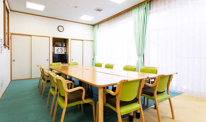 会議室の机と椅子