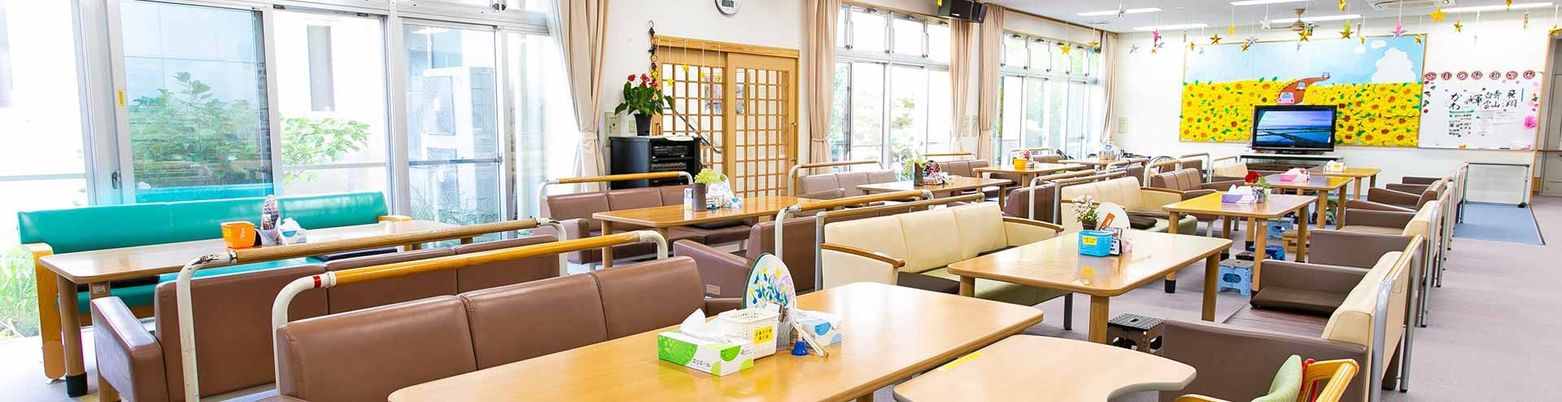 テレビ付き食堂