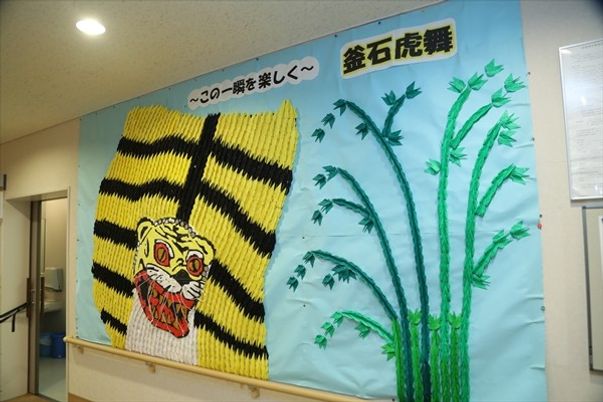 飾りがある廊下