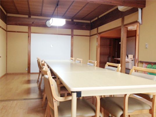 落ち着いた和室の居室