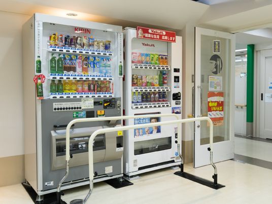敷地内の自動販売機エリア