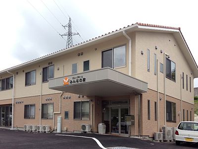 シンプルで落ち着いた外観