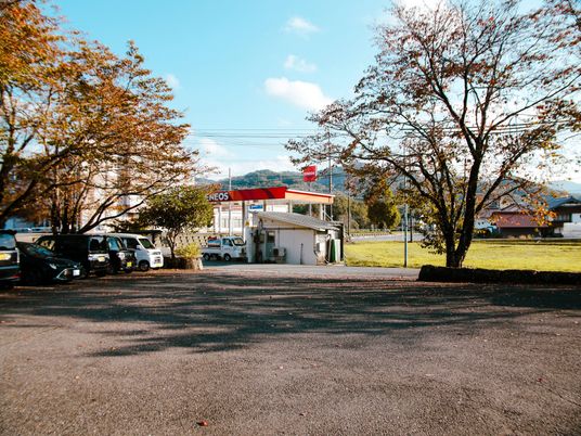 暖かい雰囲気の外観