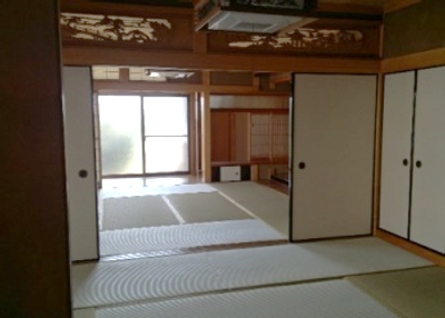和風の落ち着いた居室
