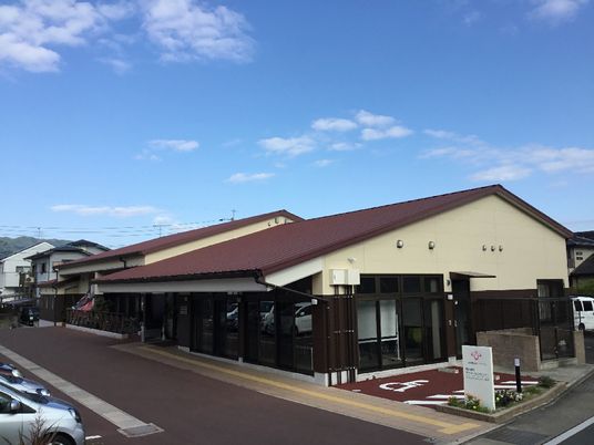 木造の広々とした建物
