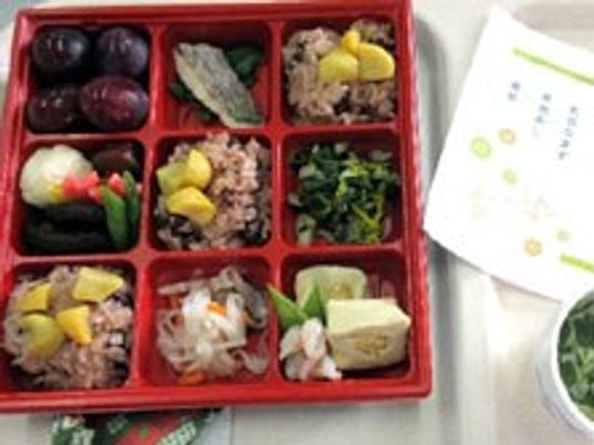 色鮮やかな食事内容
