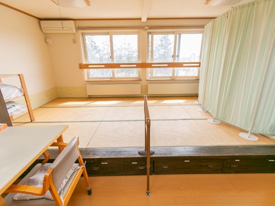 明るい和室の居室