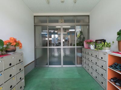 エントランスの自動ドア