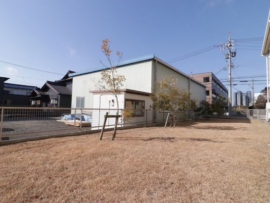 外観と中庭の景観