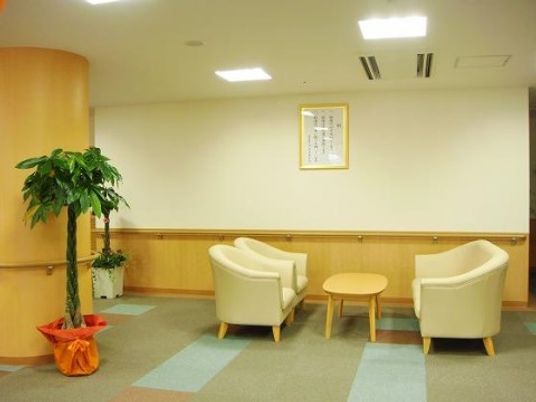 落ち着いた待合室