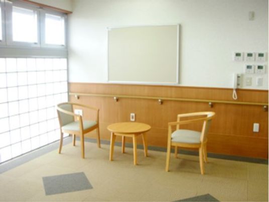和室の静かな休憩スペース