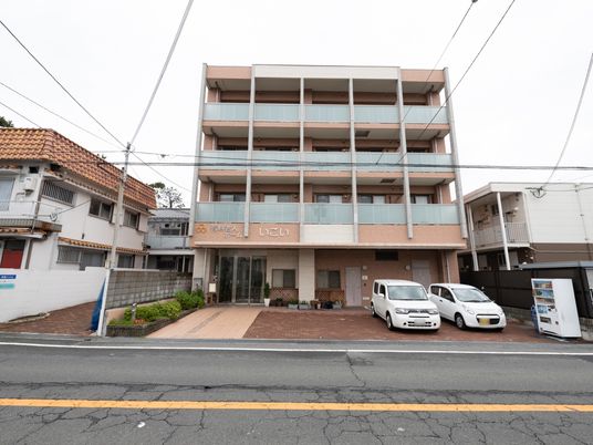 清潔な外観の建物