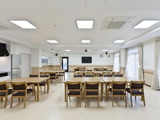 広々とした清潔な食堂
