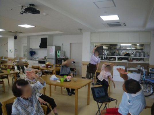 レクリエーション実施中のダイニング