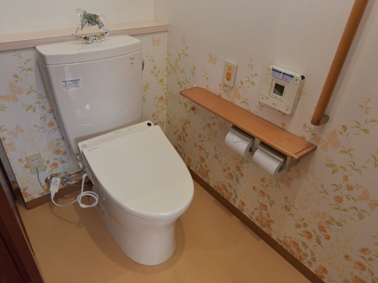 バリアフリーなトイレ設備