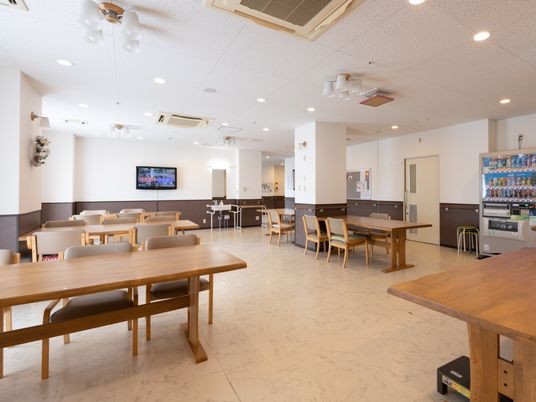 広々とした清潔な食堂
