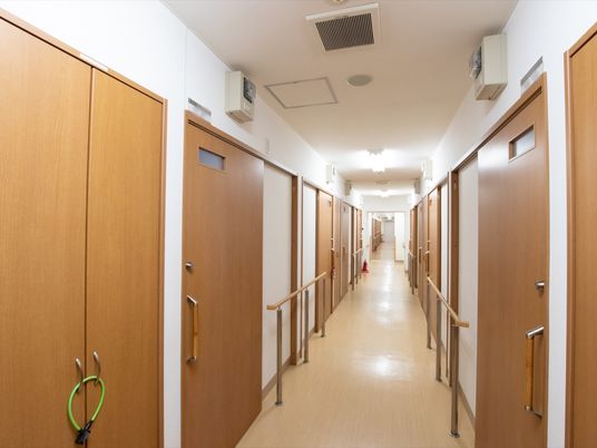 清潔な廊下の風景