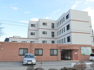 多階層の建物外観